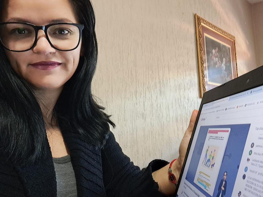 #SNTEporLosDerechos 🕊️

Hoy #DíaInternacionalDeLaDiscapacidad 👨‍🦼 urge experto en webinar #SNTE 📚 - <a href="/CNDH/">CNDH en México</a> 🕊️ a promover respeto✔️ y derechos humanos✔️ en el ámbito familiar y en escuelas para romper estereotipos 🧑‍🦽

Consulta la conferencia 👇👇
Aquí 👉bit.ly/3EZRdb1 🧑‍💻