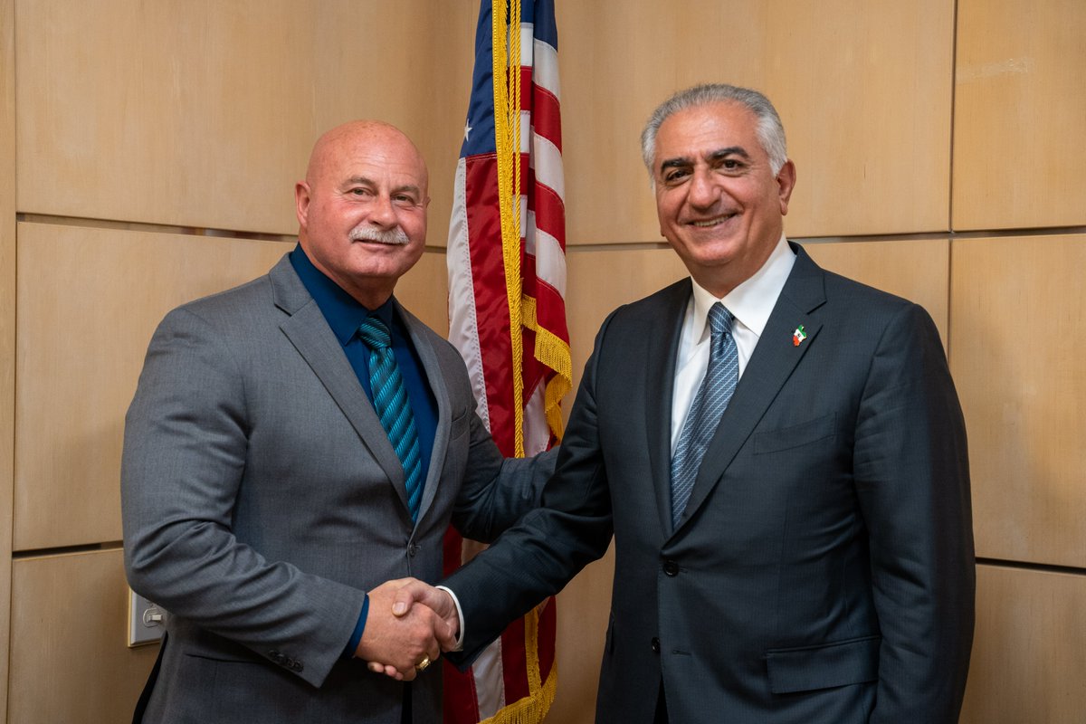 MayorJerryDyer's tweet photo. It was my honor to celebrate Crown Prince Reza Pahlavi’s visit to Fresno City Hall and to once again offer my support to the Iranian people in their fight against the current oppressive Iranian regime. https://t.co/UvImKQB6ZP