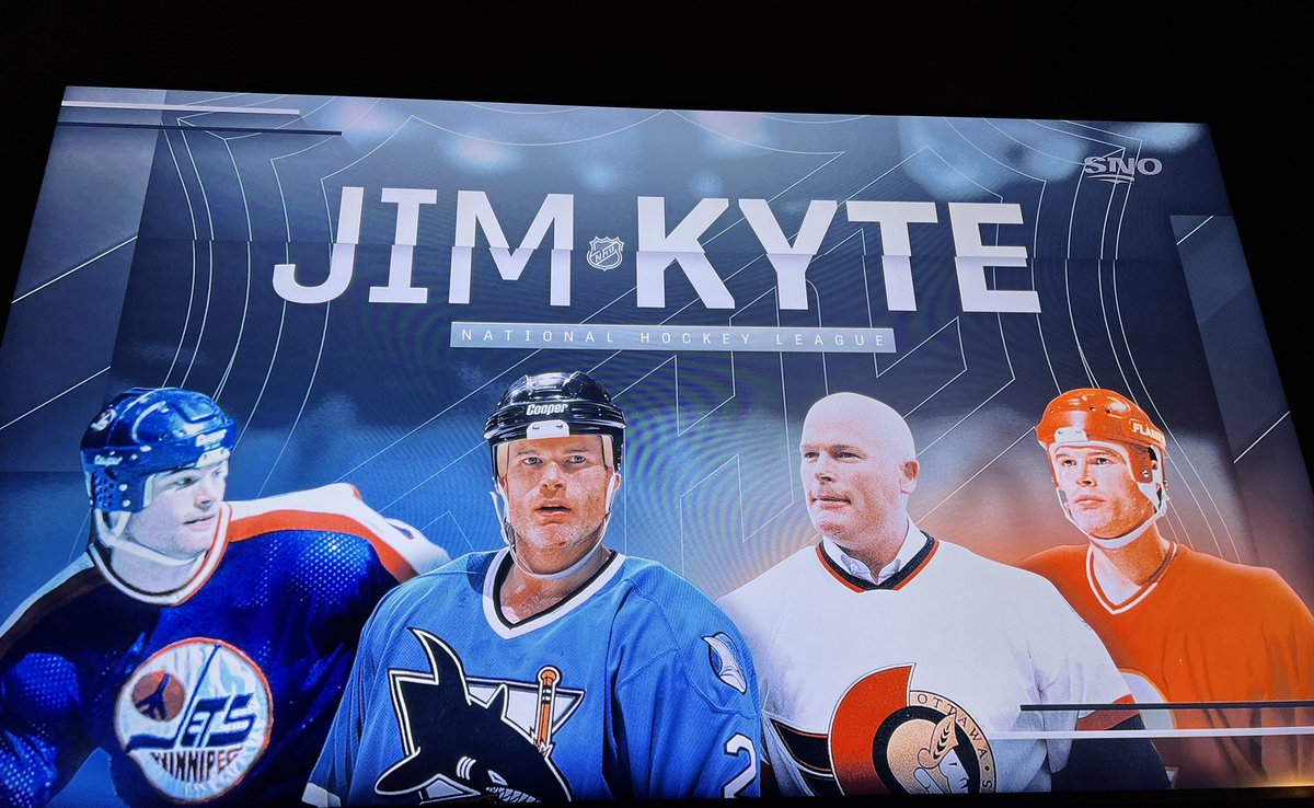SmileyYYC's tweet photo. So good to see @jimkyte on #HNIC
Such a nice human he is. #JimKyte https://t.co/3AAouEhTmk