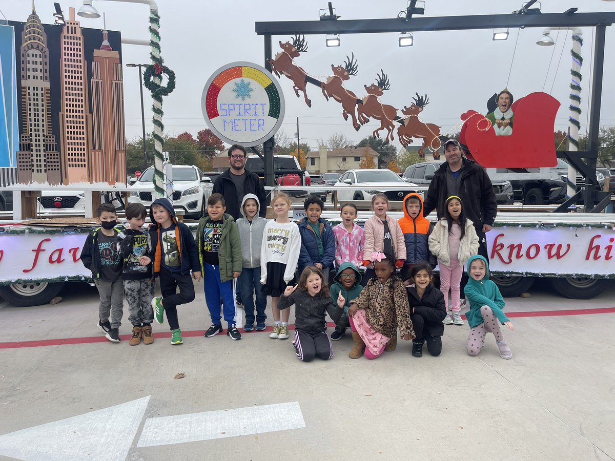 Mrs_Middleb's tweet photo. Thank you @CannonDadsClub for showing our scholars your design process for the awesome parade float! #WeLoveSTEM @canSTEM #FirstPlace https://t.co/ci8VxSUPsN