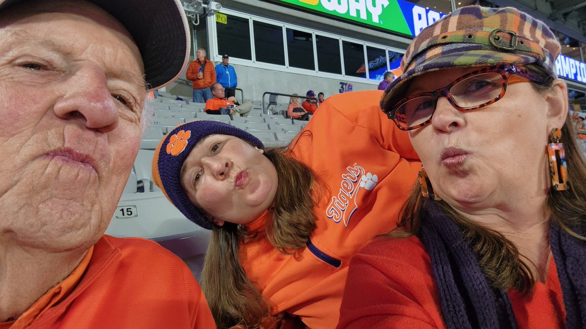 Rooksie Noorai tweet media