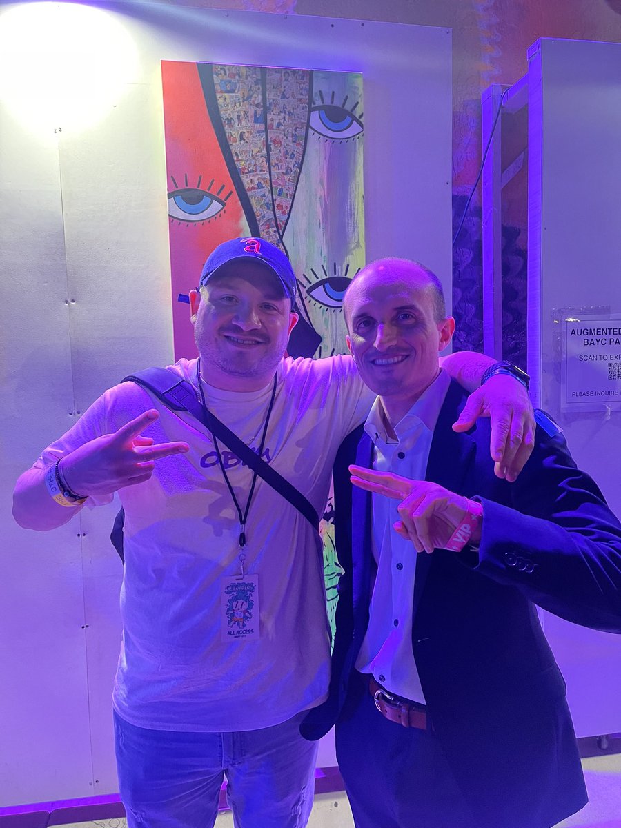 CheezeJobs's tweet photo. Always got to “Say Cheese” to the real ones in the space. 

Thank you #OtherBlock for such a dope Event. Miami was amazing and the vibes were on point 

@illaDaProducer @franklinisbored @CryptoGarga @GordonGoner 

Always repping  my @alienfrens fam. 

-Cheddar ❤️🧀🖖🏻 #CG4L https://t.co/RC0bNa8FfL
