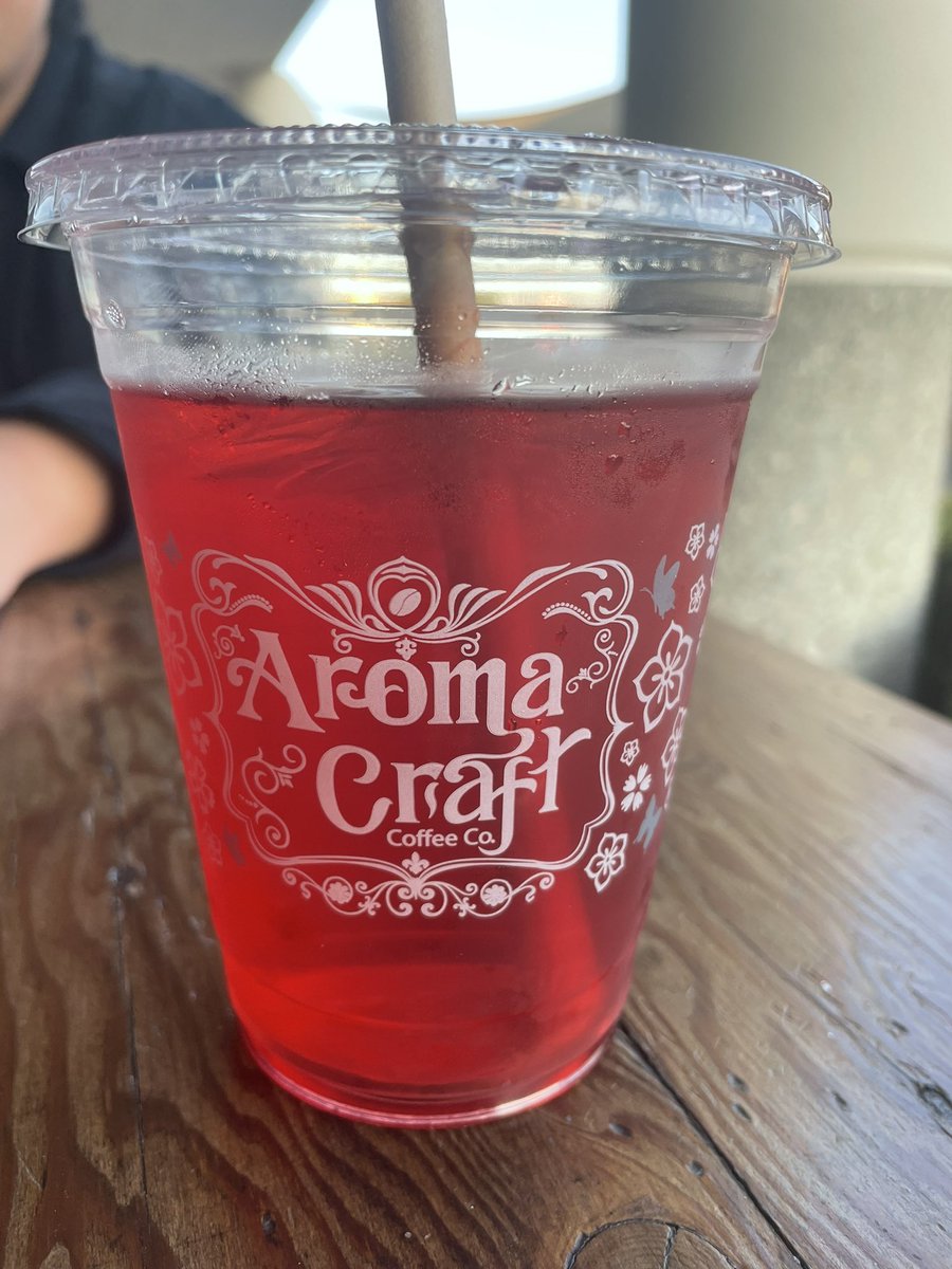 dyynasaur's tweet photo. IM DRINKING YOU AHHHHH @karicetin7 https://t.co/8JCotipNyC