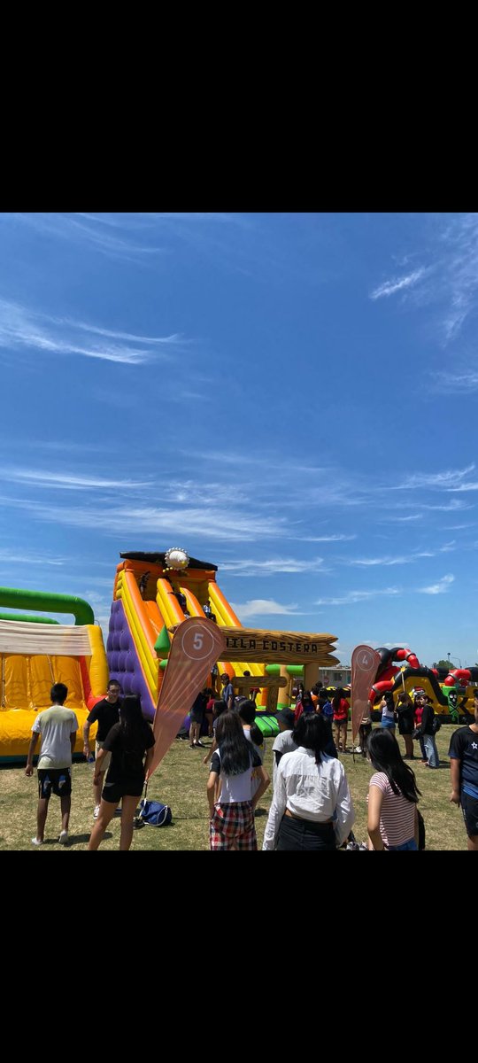 Mariela18061136's tweet photo. #Eventodecierre #ProgramaAdolescencia #Parte1 
Estos eventos ratifican la necesidad de políticas públicas activas y presentes para las infancias y adolescencias más invisibilizadas 
+7500 adolescentes alentaron hoy a la selección. 💪👏🇦🇷
@horaciorlarreta
@MariaMigliore https://t.co/8ZsbUH7Lp1