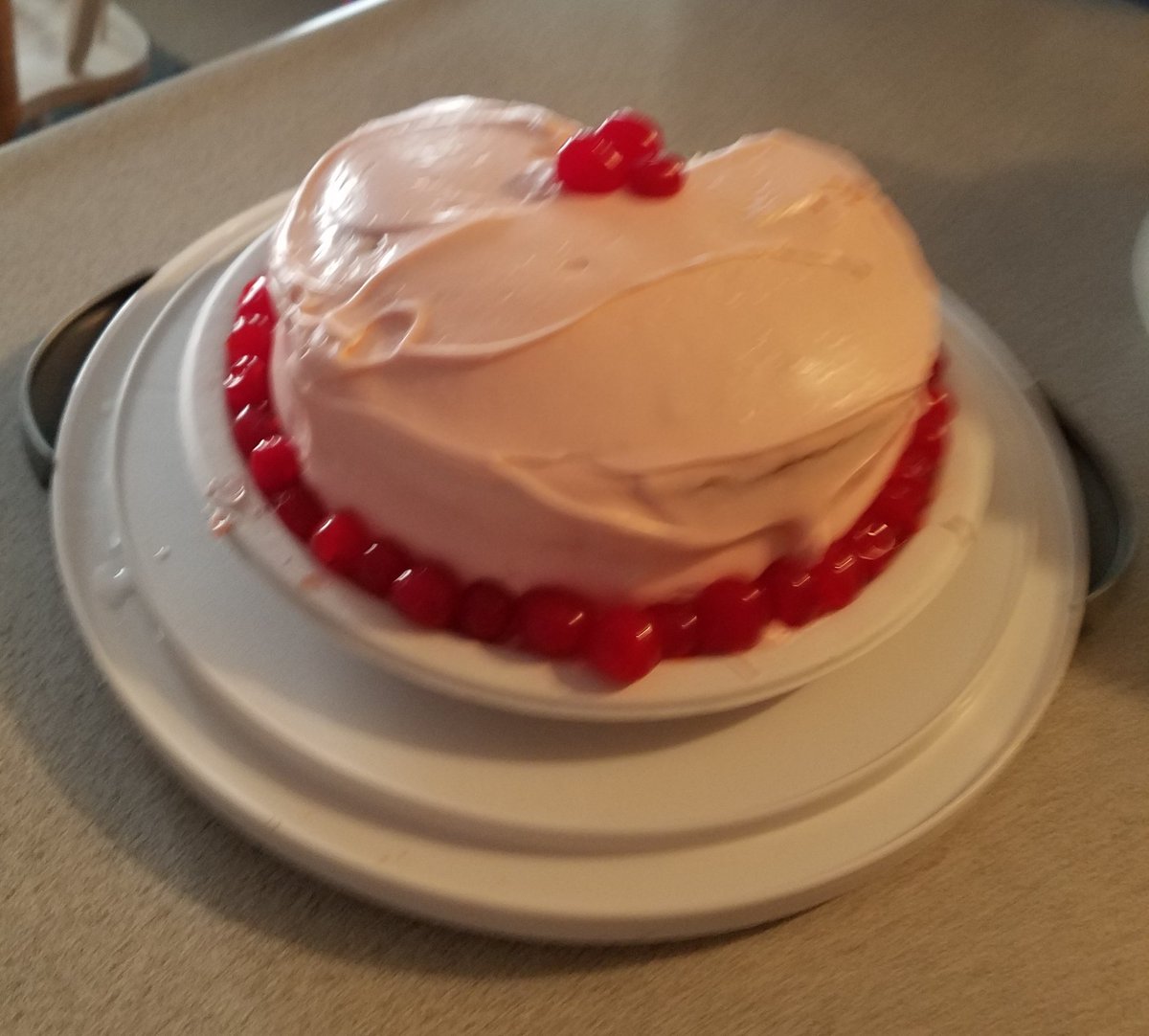 steven_givans's tweet photo. #Delicious #CherryChip
Ain't nothin' like a
Homemade Birthday Cake 😋
Thanks to my Daughter
66 is tastin' pretty good this evening ! https://t.co/e6Nsb8p0Pe