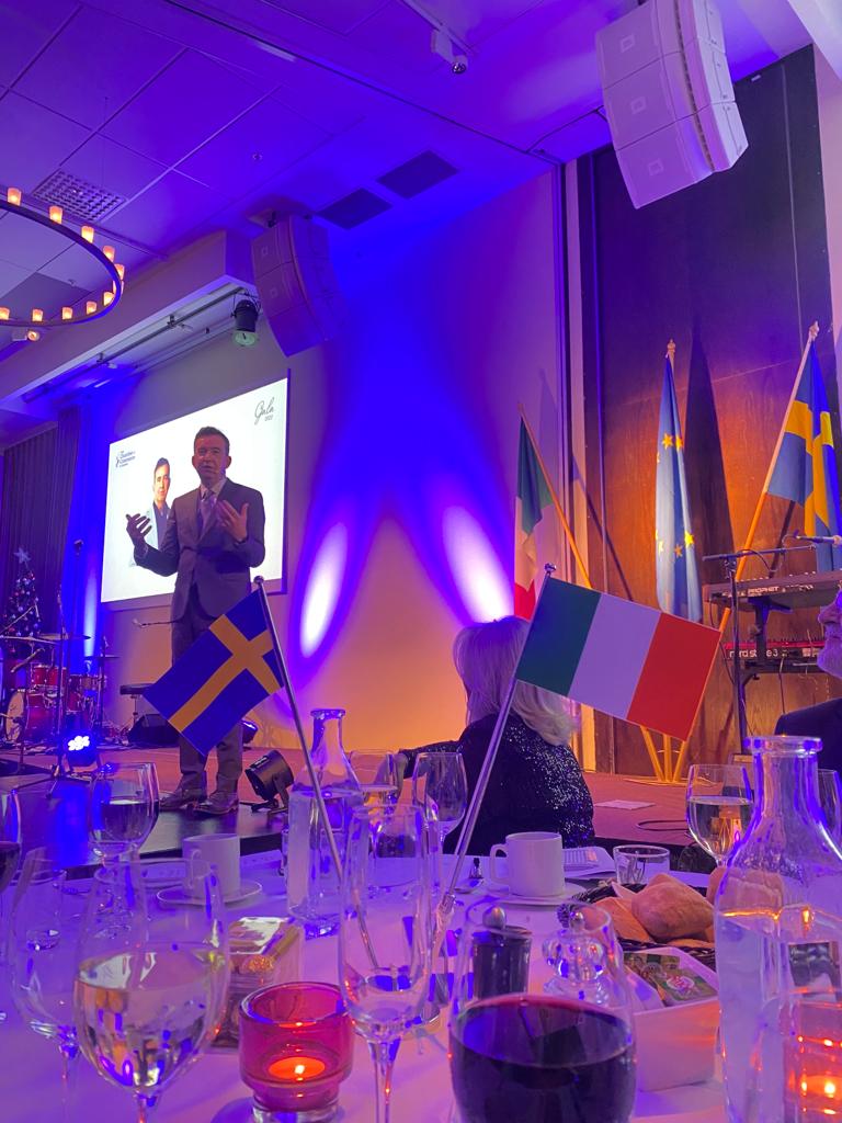 An inspirational keynote from Mark Little <a href="/marklittlenews/">Mark Little</a> at the <a href="/IrishChamberSE/">Irish Chamber of Commerce in Sweden</a> Gala dinner... so much hope for what Ireland and Sweden have to share 🇨🇮 🇸🇪