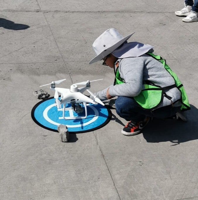 sanjuls01's tweet photo. Aveces hay que enseñarles que aunque se vea fácil, todo lleva un proceso para hacer un buen un trabajo.
#DJIPhantom4rtk https://t.co/w4lquauaoO