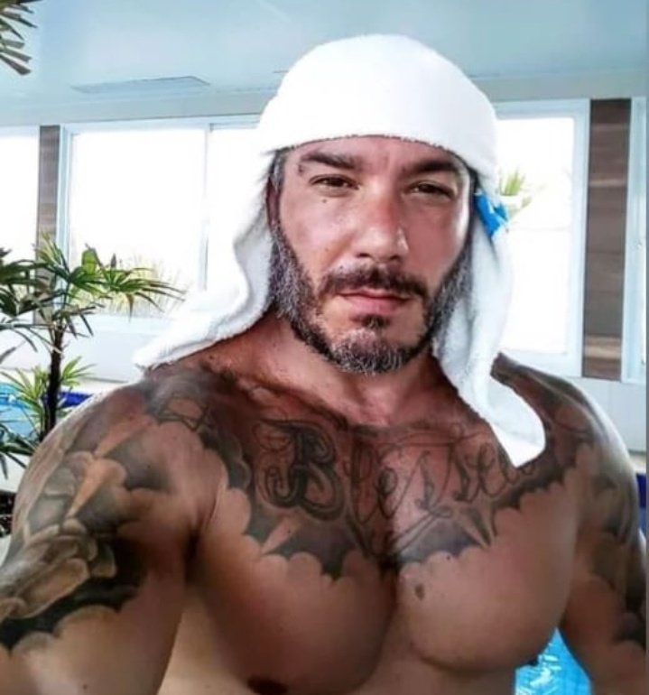 Por que isso parece o Tharek? (@tharekverso) on Twitter photo 