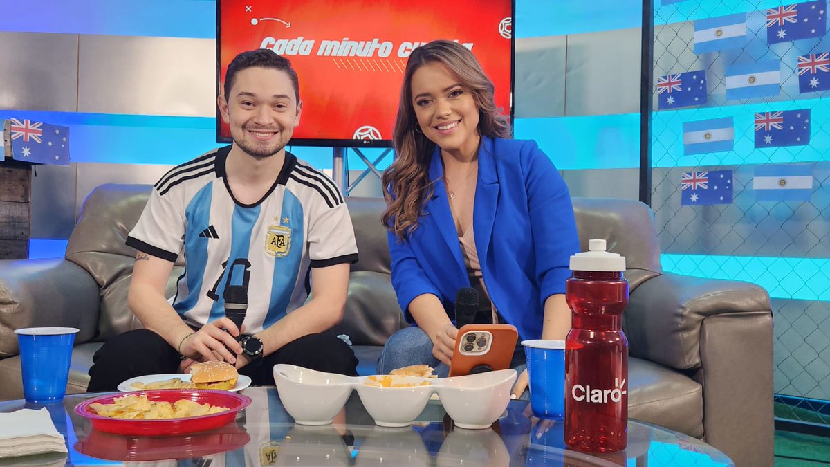 televicentrohn's tweet photo. Y continuamos en el #Futbar con esta segunda parte en el duelo de Argentina y Australia ⚽
Te dejamos el link del en vivo de Deportes TVC:
https://t.co/GQIb7aGJsc https://t.co/UHHqFkXmv8