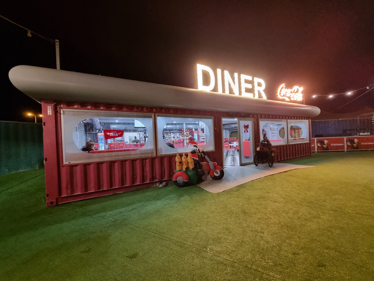 🔊 Hoy toca disfrutar, en <a href="/AutocineMalaga/">Autocine Málaga CesurFP</a>, del #estreno de la película #ATodoTren2 🎬👩‍🦰 en el marco de la #mWeekMalaga22.