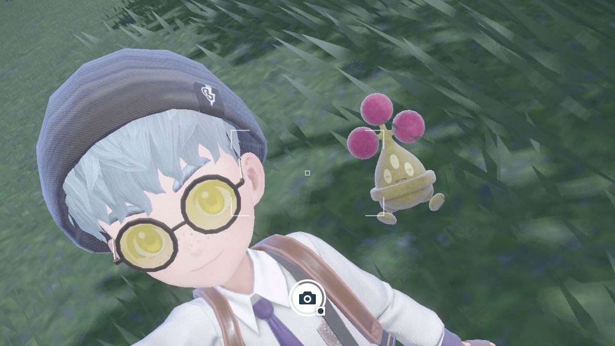 myuussia's tweet photo. casually playing the game and already found and caught two Shinies. Meet Bonfre the Bonsley and Orange the Pikachu! https://t.co/BGPYEsT8er
