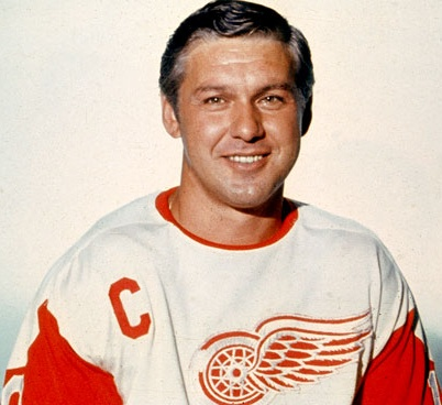 hockey_vintage's tweet photo. HHOFer Alex "Fats" Delvecchio was born ON THIS DAY in hockey history (December 4, 1932):

3-time Stanley Cup Champion
3-time Lady Byng Trophy winner
13-time NHL Allstar

#VintageHockey #NHL @DetroitRedWings https://t.co/dDwNNBmqgY