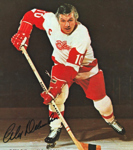 hockey_vintage's tweet photo. HHOFer Alex "Fats" Delvecchio was born ON THIS DAY in hockey history (December 4, 1932):

3-time Stanley Cup Champion
3-time Lady Byng Trophy winner
13-time NHL Allstar

#VintageHockey #NHL @DetroitRedWings https://t.co/dDwNNBmqgY