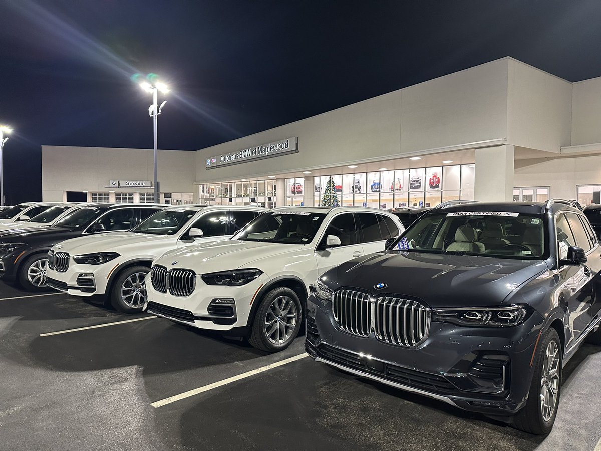 AutohausBMW's tweet photo. Hurry! Now is the Time for Exciting News for December-BMW announced extra incentives for YOU! As #1 new luxury car seller in Missouri for many years in a row, blessing us with more BMWs, extra help with rates, lease payments, loyalty and dealer cash incentives for OUR Customers! https://t.co/5ZLcdazWJd
