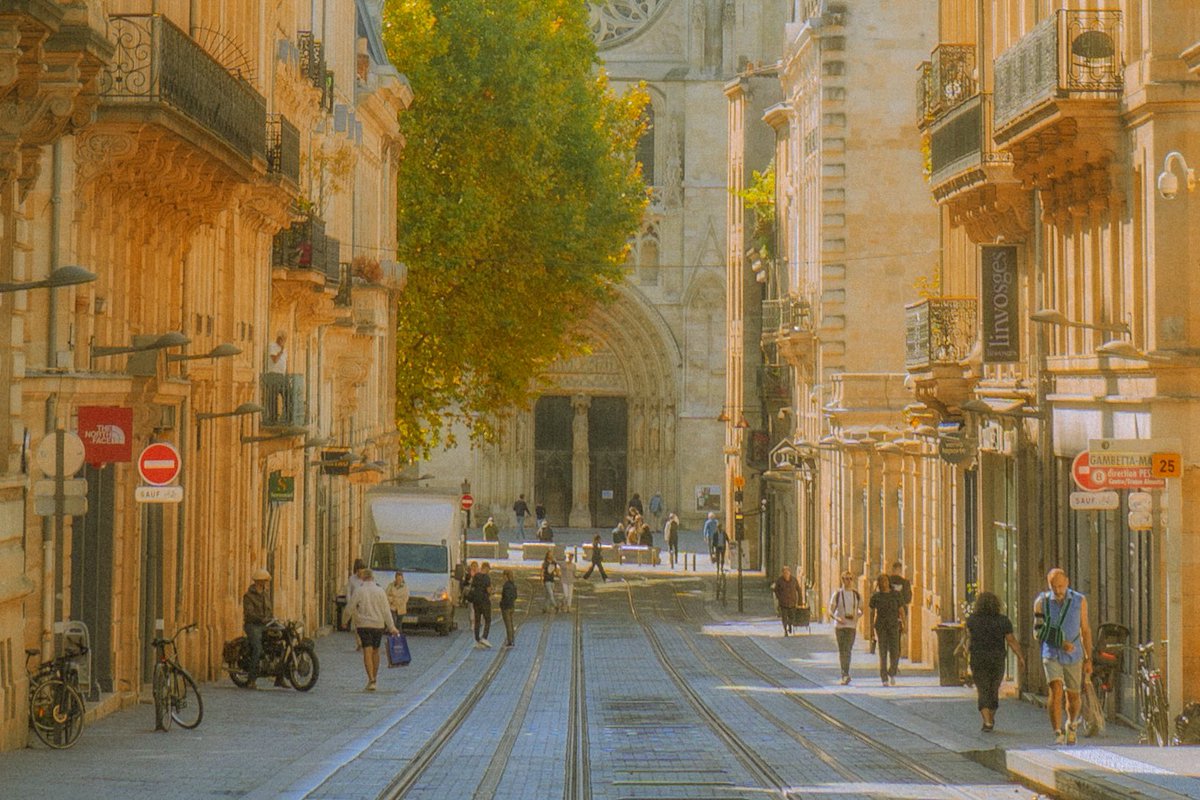 samanthacavet's tweet photo. Photos I took in Bordeaux https://t.co/OCVpdaAT1Q