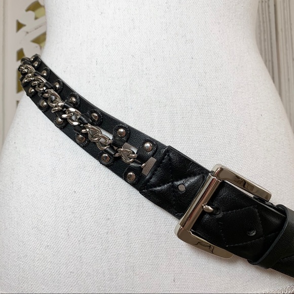 GaAvonLady's tweet photo. So good I had to share! Check out all the items I'm loving on @Poshmarkapp #poshmark #fashion #style #shopmycloset #markuslupfer #champion #michaelmichaelkors: https://t.co/jaWmzb0PBt https://t.co/0bOJdOjFvT