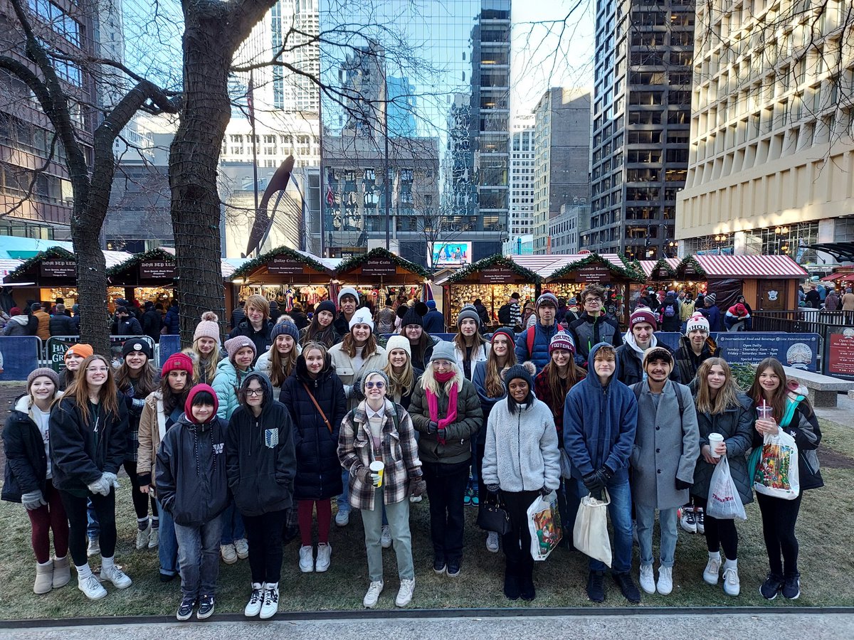 HerrProfHiggins's tweet image. Alle Jahre wieder! @prgermanclub and @PrairieRidgeHS friends visited @thechristkindlmarket So nice, we just had to go twice! @aatgonline #wunderbartogether #prexperience @SKochPR