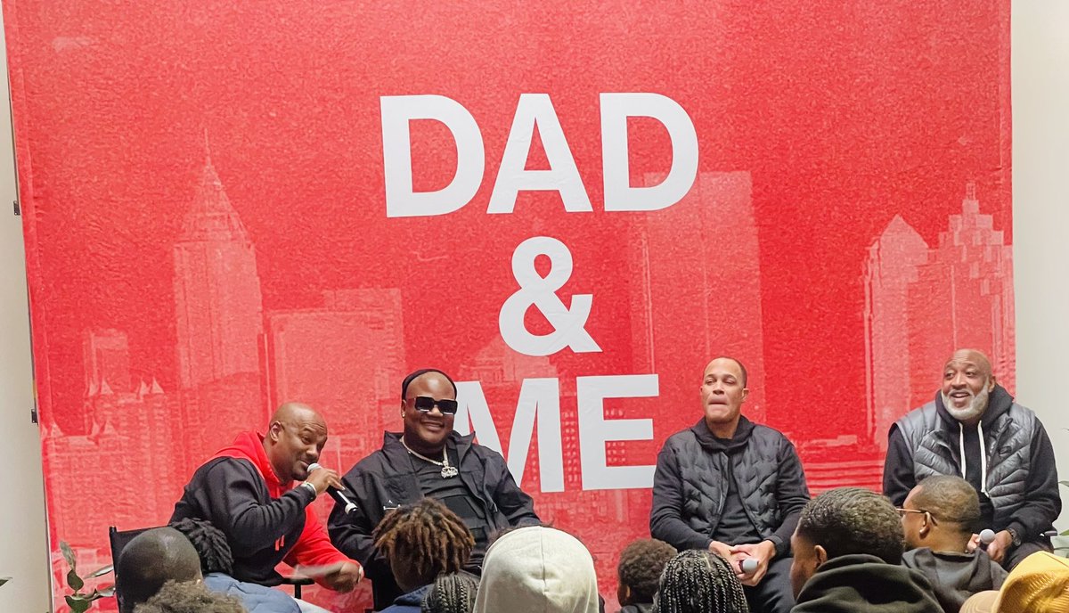 Dad &amp; me event hosted by <a href="/Jumpman23/">Jordan</a> <a href="/SeanGarrettPen/">Sean Garrett</a> <a href="/BigTiggerShow/">Big Tigger</a> #nike #jordan #GlubGlub