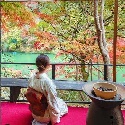 luciangels_com's tweet photo. Autumn in Kyoto Japan 🇯🇵 

📸 @kyoko1903 

#Autumn22 #december #japan #christmastime  #Christmas  #freeshipping #nyfw 
#usa #unitedstates #instagram #girls
#FashionPhotography #Accessories #fashionista
#bottoms #fb #follow #gettiimage #pinterest https://t.co/KUC3zLGCKc