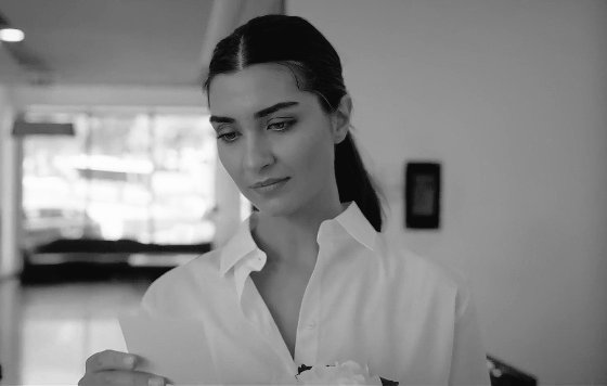 SALTTUBA's tweet photo. Zeytin Ağacı başarısı hakkında
#TubaBüyüküstün“Gösterilen yoğun ilgiyi tüm ekip şaşkınlıkla izledik; çünkü bu kadar büyümesini hiçbirimiz beklemiyorduk. İyi bir iş yaptığımızı biliyorduk ama etkisinin bu derece yoğun olmasına bile çok şaşırdık. ” https://t.co/r3e8bB7jfC
