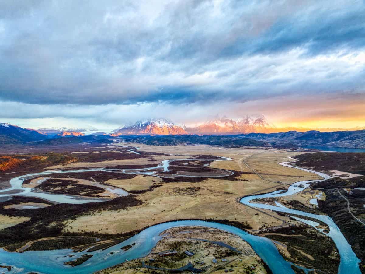 Journey2design's tweet photo. A must-read guide on Torres del Paine National Park in Patagonia, Chile @chiletravel @TorresPatagonia #chile #patagonia #torresdelpaine https://t.co/IjG8ehCAcx via @GoAwesomePlaces https://t.co/CxDx3o25qn