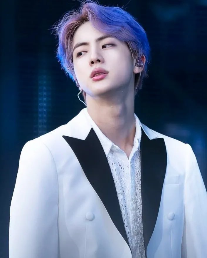 evengalaxiescry's tweet photo. @katchTaebear He’s so beautiful. 💜💜 https://t.co/bG7gQi5bV8