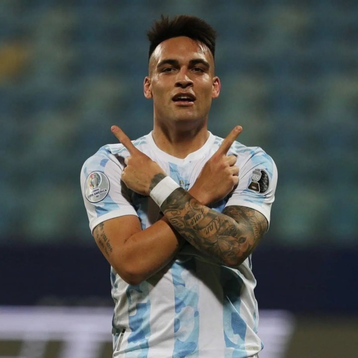 ElMichalito's tweet photo. Los goleadores son así, las rachas son así, a veces estas dulce y sos goleador de America y otras estas con el arco cerrado y el que dice lo contrario es porque de futbol no sabe nada y nunca jugó en su vida, los goles ya van a venir Toro https://t.co/tEpKGv0G5W