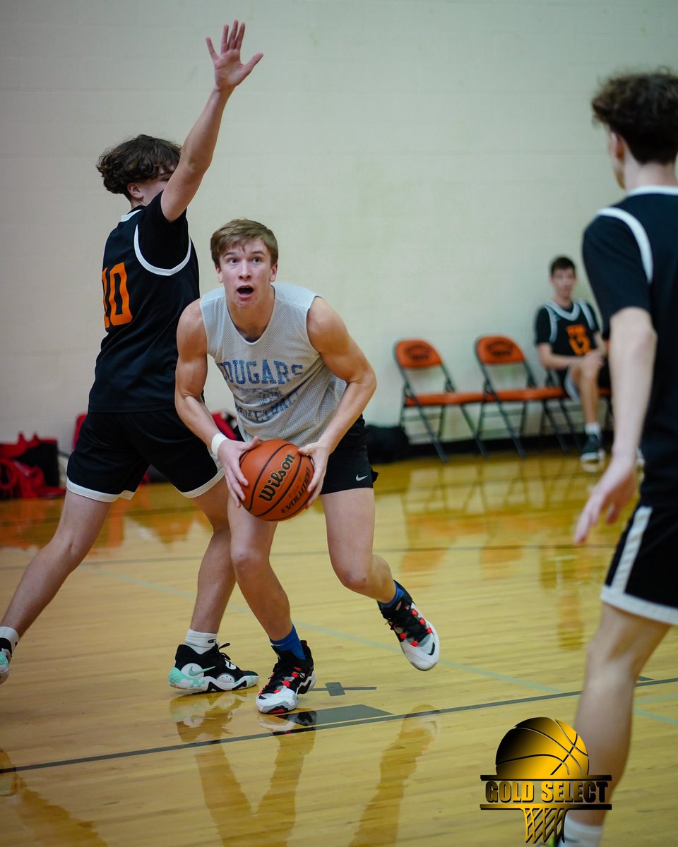GoldSelectBB's tweet photo. @LCSCougars 🏀 #BattleInTheM https://t.co/C8RT9h1MjN