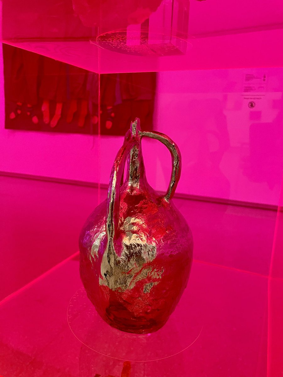 NatashaBarret18's tweet photo. Fabulous catch-up with a friend & visit to @Auckartgal 🎨
#AucklandArtGallery #RobinWhite #ChartwellCollection #SujiPark #art #sculptures #paintings #shotoniphone #iphonephotography #iphone12pro https://t.co/fKaErFAYcD