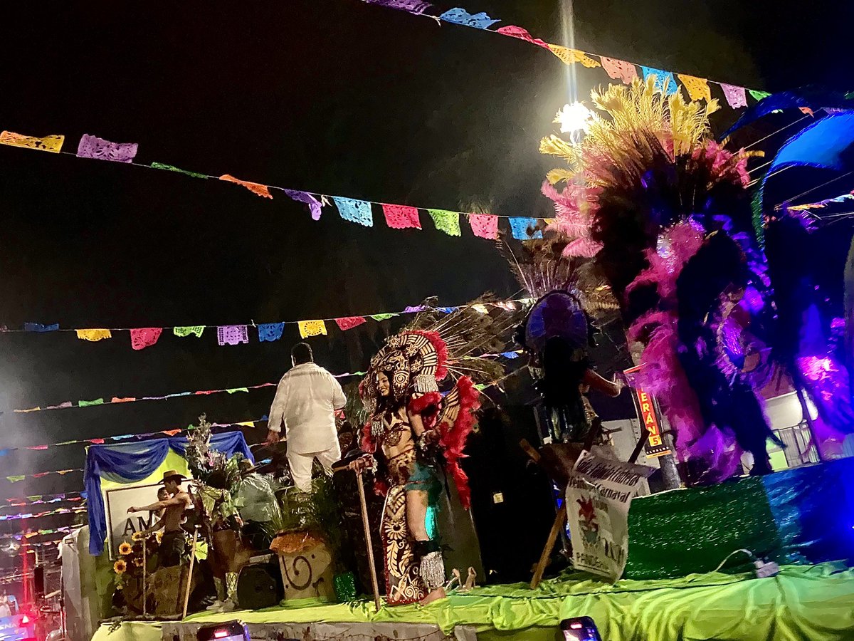 pulpetc's tweet photo. #ExtremelyLatePost: Gran Carnaval Internacional de La Ceiba, Atlántida, Honduras. @NativeLandNet: Traditional land of Tolupán: https://t.co/kdHJ5qP5W4, and Garifuna people: https://t.co/MGzHAigOFi https://t.co/HCTOwByea3