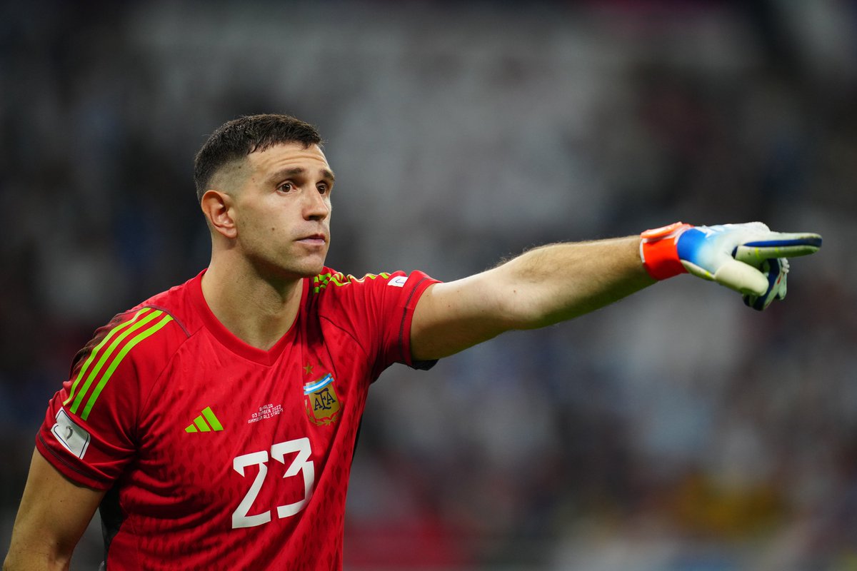 fifaworldcup_es's tweet photo. EL 
DI-BU MARTIIIIIIIINEZ
EL 
DI-BU MARTIIIIIIIINEZ 🎶 https://t.co/VWPpqeLCwc