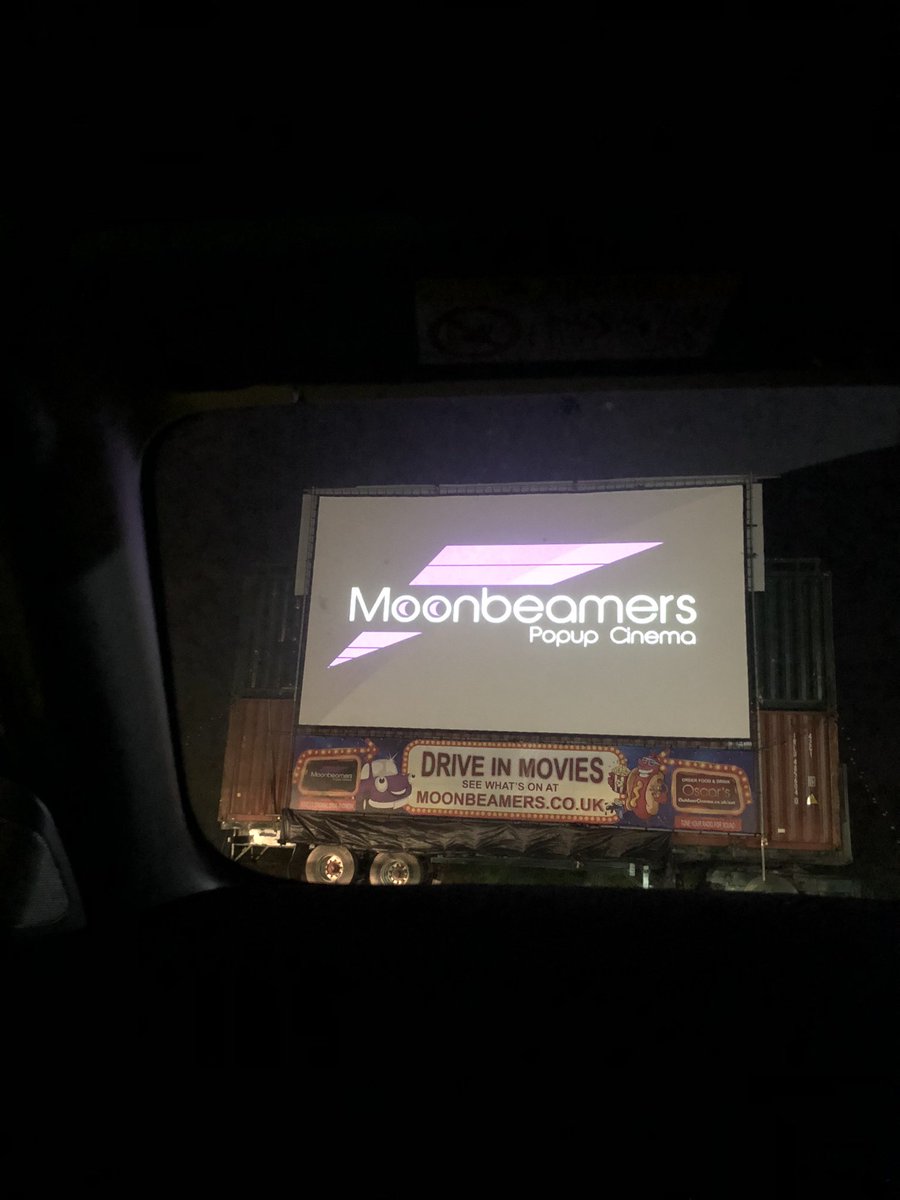 Drive in cinema…. 
It is definitely nearly Christmas 🎅🎄#HomeAlone2 🎬 🚙