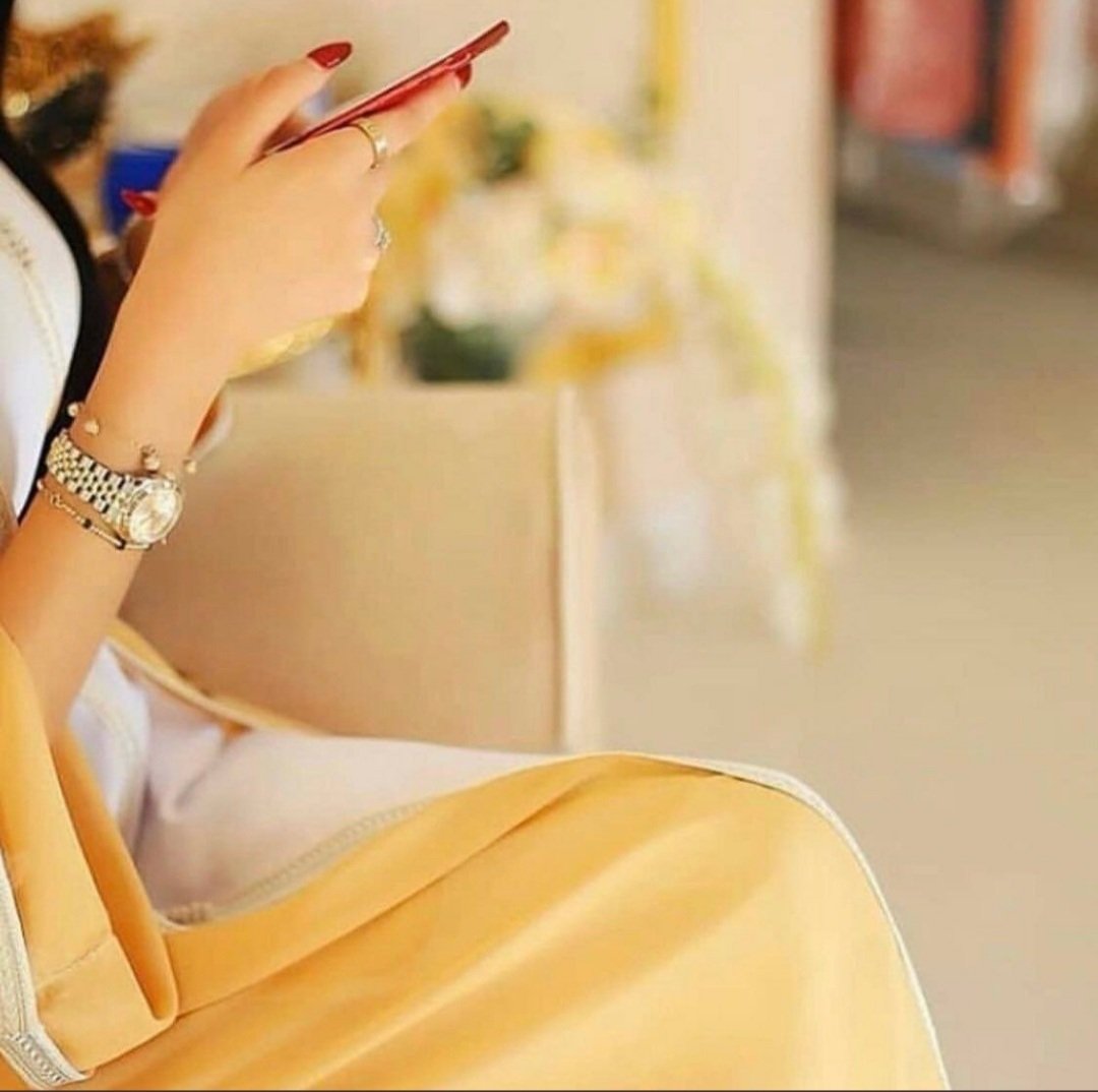 ↓˓❀⸀⿻ʾ

عزيزهۃ نفس لو فيني عظيم الحـب 
يهّلكني شعور ولا يرخصني عابـر💛
℘

#ينابيع_الفرح