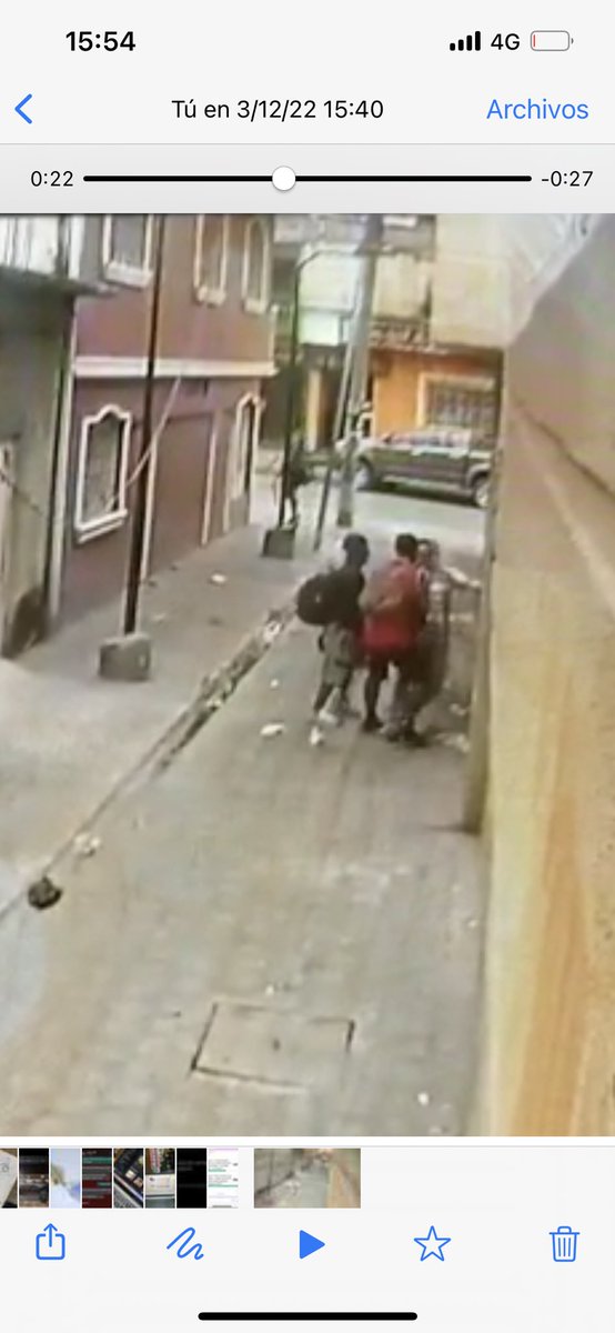 MaruriAudrey's tweet photo. La delincuencia no para en esta ciudad, uno no puede salir tranquilo a comprar por medio a que le roben. Pues ahora le toco a mi papá que venía de comprar. Esto ocurrió en el sector de Sauces 6. Tengan cuidado. Hagan algo @CynthiaViteri6 @LassoGuillermo https://t.co/I5Ygw576Fr