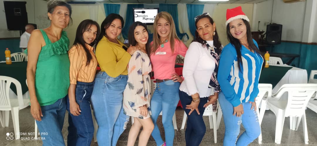 AlejandCall1680's tweet image. #03Nov22 Hoy nuestra gran familia Acción Democrática celebro un compartir de Navidad con los compañeros del CES nuestras autoridades Sandra Alfaro y nuestro líder Piero Maroun Dios nos bendiga en la unión está la fuerza ProsperidAD 🇻🇪