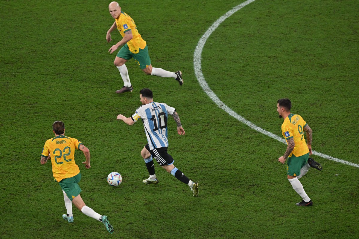 ChampionsLeague's tweet photo. Messi moment. https://t.co/nTT0SAsgtd