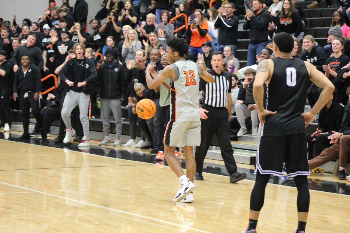 BergAthletics's tweet photo. B!  
E!
R!
G!

@BergMensBBall has toppled No. 2 Mount Union, 82-70!  

We'll have more on this monumental win later ... https://t.co/fOMJlcG3A0