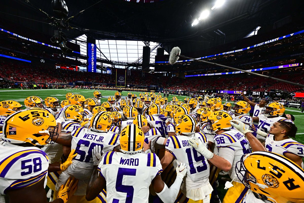 LSUfootball's tweet image. RT for the Tigers