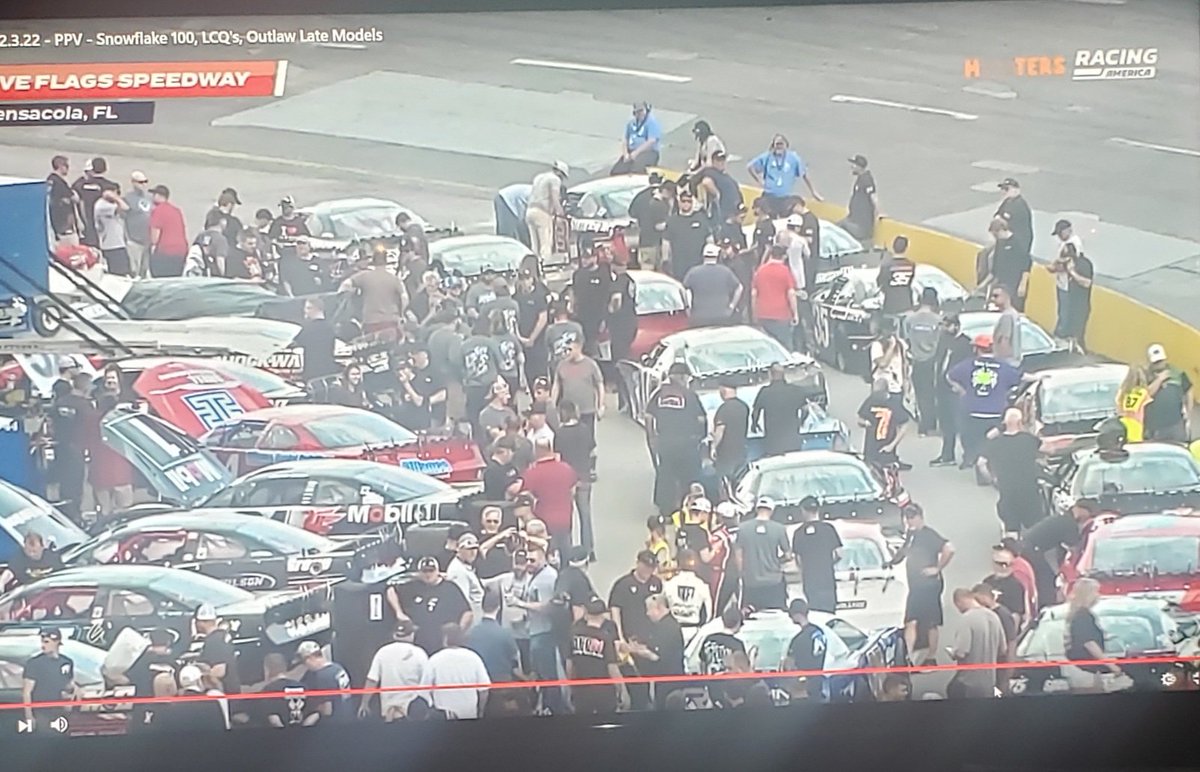 Watching from Fall River Nova Scotia.
Tough spot for our local boy Jarrett Butcher, 1st up in qualifying, well see how that works. #snowballderby