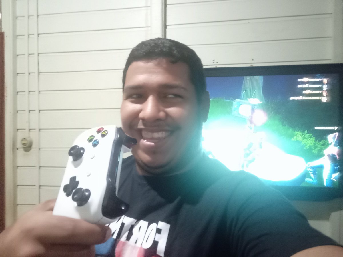 Eryk_18's tweet photo. #FortniteFractureEvent https://t.co/k1PCbjOoDW