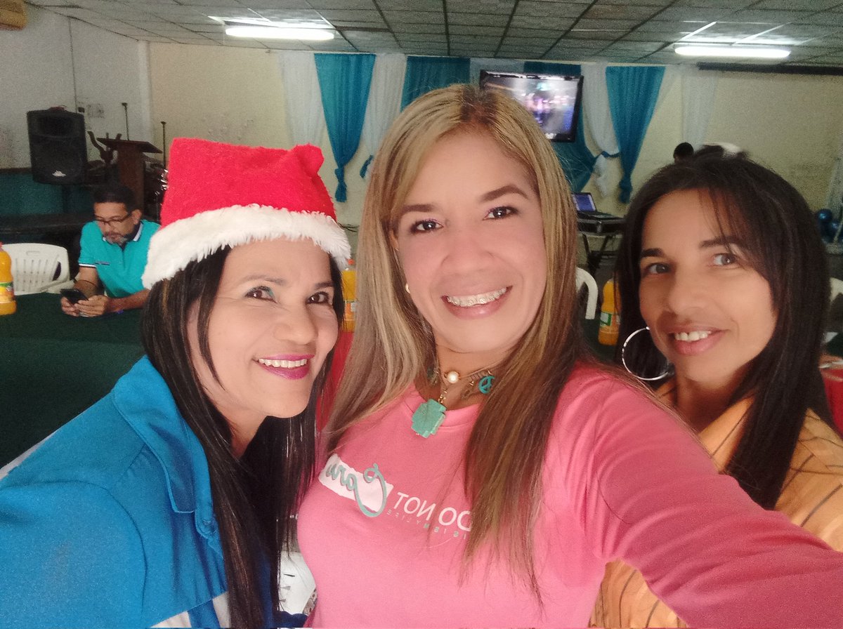 AlejandCall1680's tweet image. #03Nov22 Con mis compañeras bonitos compartir de Navidad Rumbo a La Batería de mujeres