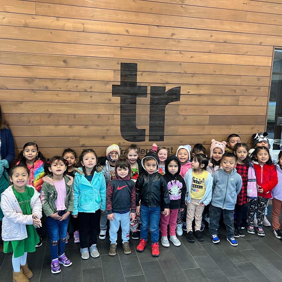 kinderforestsc's tweet photo. Oh what fun we had!  From the bus ride to exploring the police station and fire station, we make learning fun!! 🚓🚒🚌 Thank you, Travelers Rest for a wonderful learning experience! #MonaviewOnTheMap #MonaviewMoments https://t.co/RFz4Smzy8c