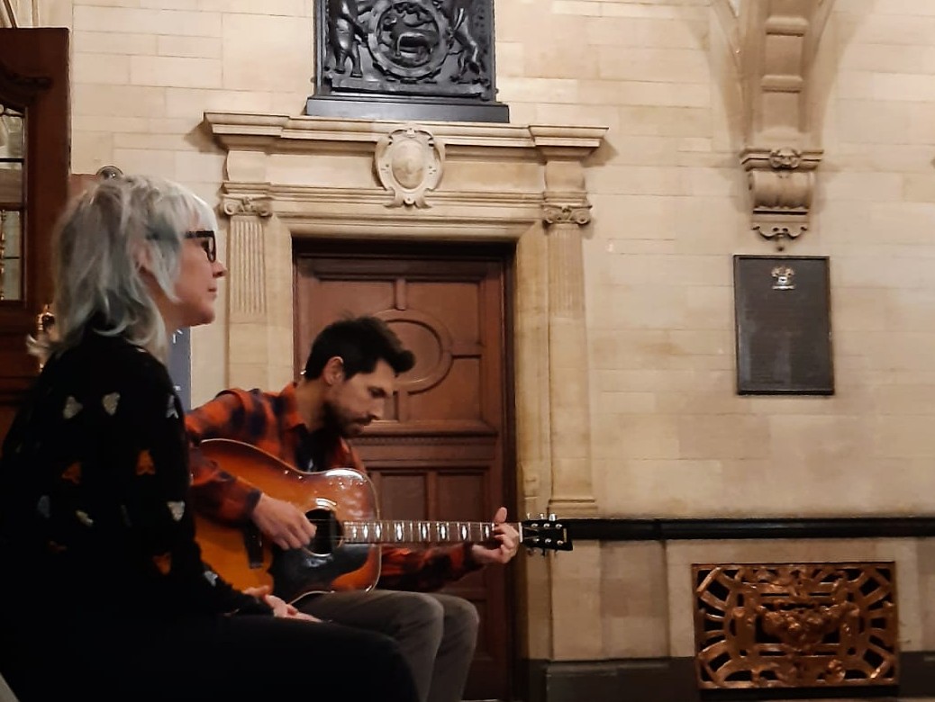 SpillTheRiver's tweet photo. Fantastic to play at the Oxford Green Fair in the Town Hall this morning! 🌿🕯️🎸 https://t.co/iFExF1NflN
