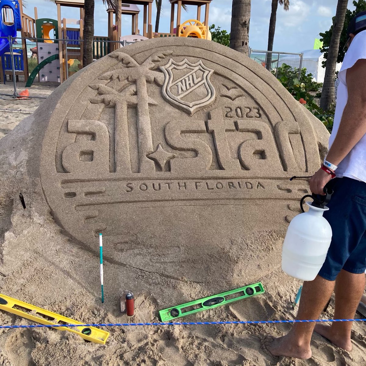 FlaPanthersCARE's tweet photo. Heading to @beachfestival today or tomorrow? Make sure to stop by the @FlaPanthers Chill Zone for games, giveaways and a spot to relax. 😎

Check out that #NHLAllStar sand sculpture too! 👀 https://t.co/X2WrBnqJSe