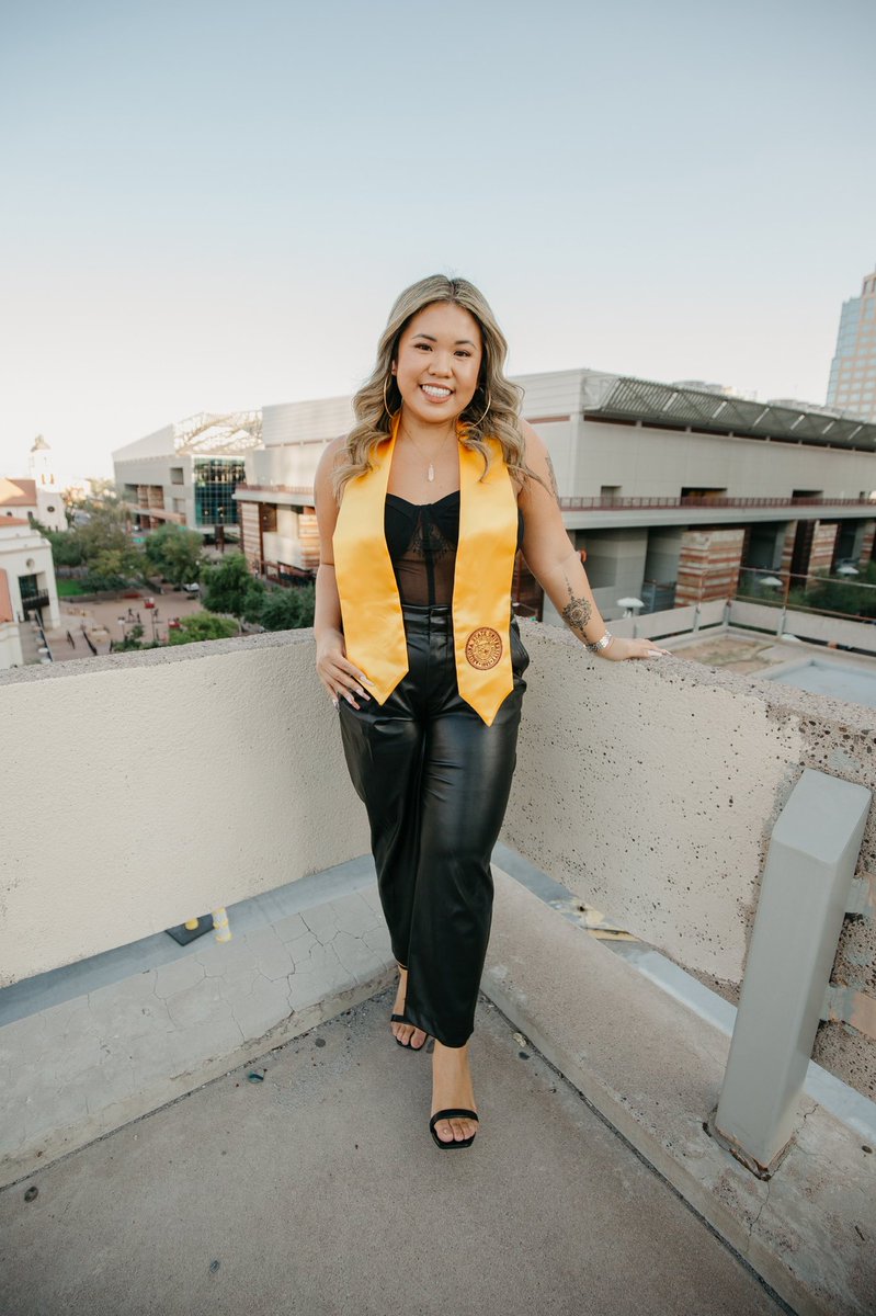 hoeiram's tweet photo. officially a master of my craft 📱

excited to share i’m receiving my MS in Digital Audience Strategy from @Cronkite_ASU 🎓🤓

also proud to add i completed this 2 year program in 1 year while working in #SMsports full time 🤪 https://t.co/9BqhxgDbng