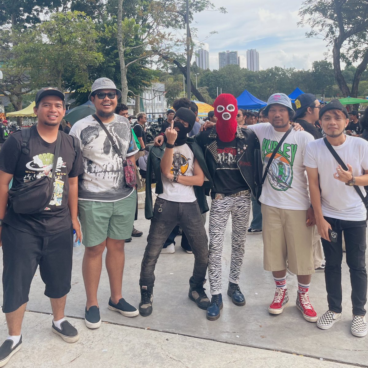 mesoLfaris's tweet photo. #rtw20thanniversary #rtw22 #ROCKTHEWORLD2022 smula plok kito maghi glewakkk sinih ⚡️ https://t.co/OZYSjr1OUw