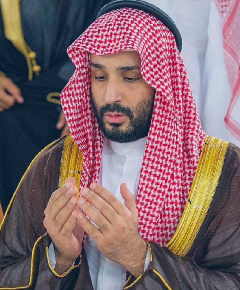 ربي يحفظــه ويــديم عليــه الصحـه والعافيه