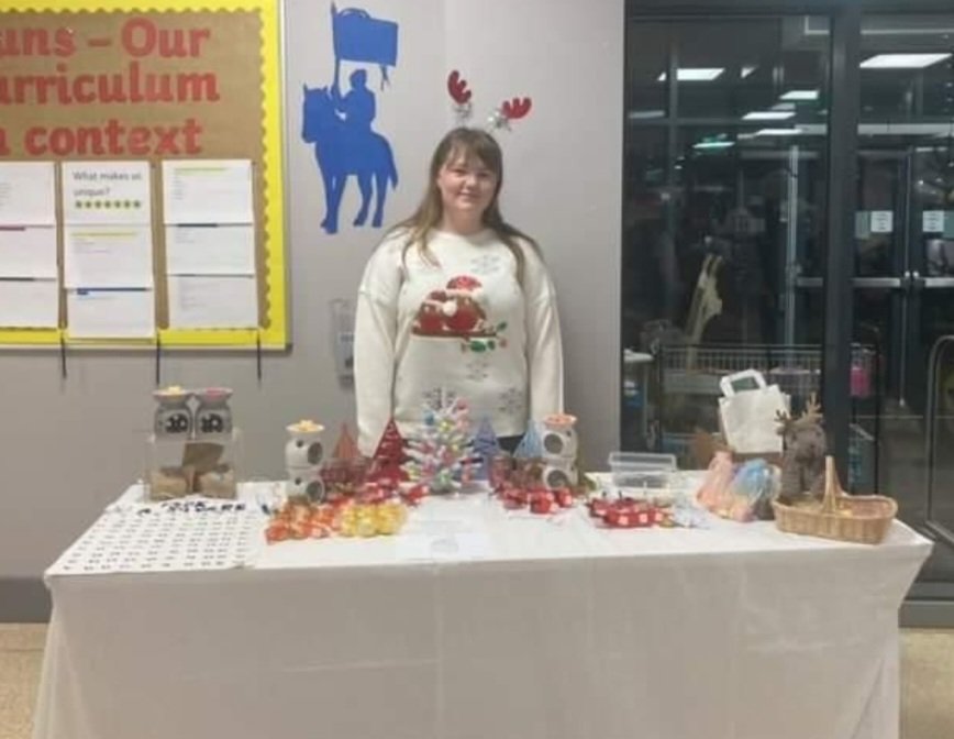 RelightableBHS's tweet image. On the 24th November, we went to our second Christmas Fayre 🎄,  this time at @DunsPrimary. We would like to thank everyone who supported us and bought our products as your support means a lot to us. 🕯🌿♻️