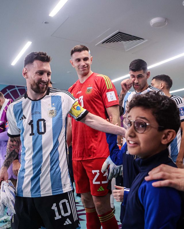 Esta secuencia es hermosa, como lo amo a este tipo