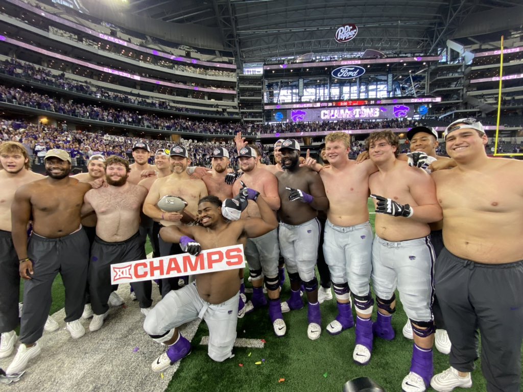 glenn_kinley's tweet photo. The O-line is now shirtless. https://t.co/7MMrxH5aHx